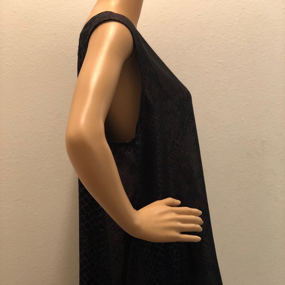 Shirt - Picture 3 of 6